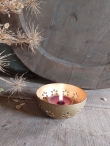 Goudkleurige metalen cup bloem, woonaccessoire, cadeau artikel, amberblokje, waxinelichthouder