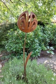 Roestige steker Tulp met bladeren 