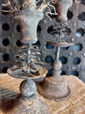 Kandelaar dennenappel S