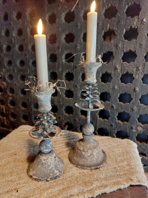 Kandelaar dennenappel M