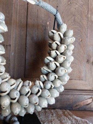 Schelpenketting grijs