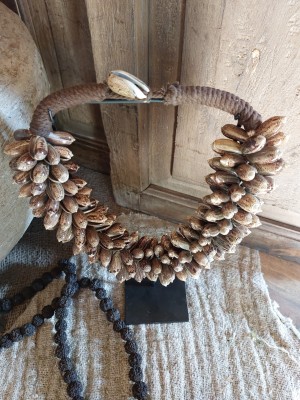 Schelpenketting bruin