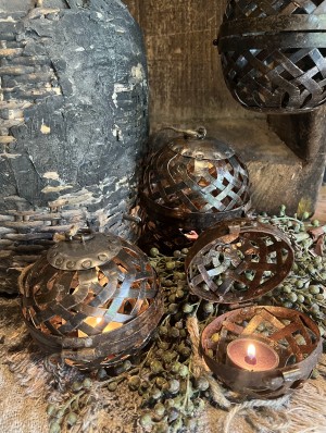 Roestige ballen set