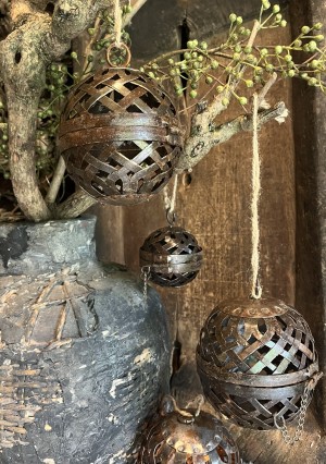Roestige ballen set